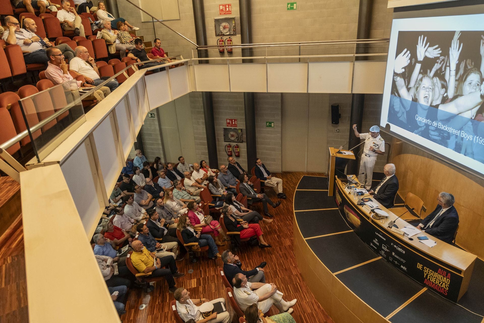 El foro sobre seguridad y fuerzas armadas en Cartagena, en imágenes