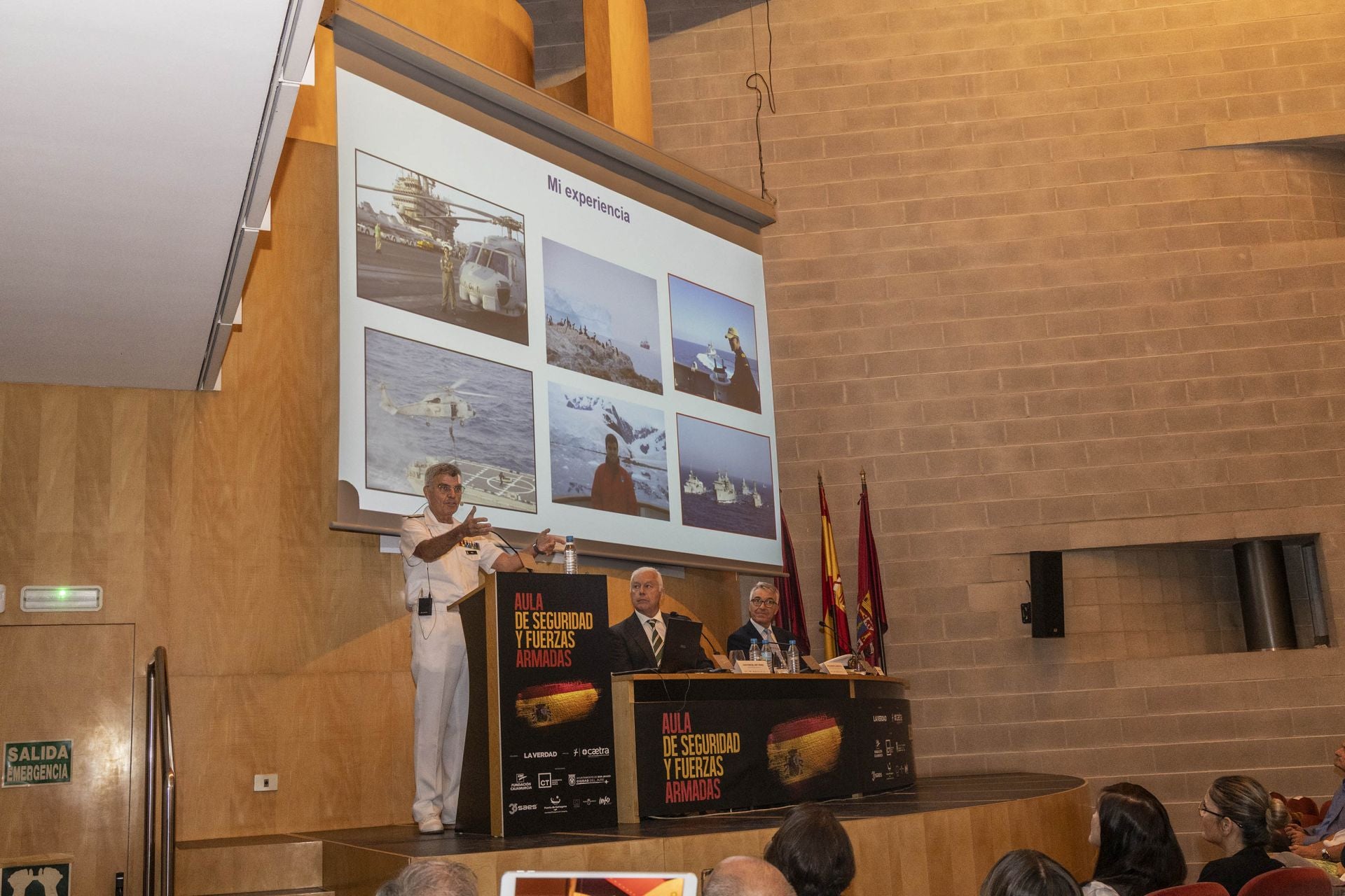 El foro sobre seguridad y fuerzas armadas en Cartagena, en imágenes