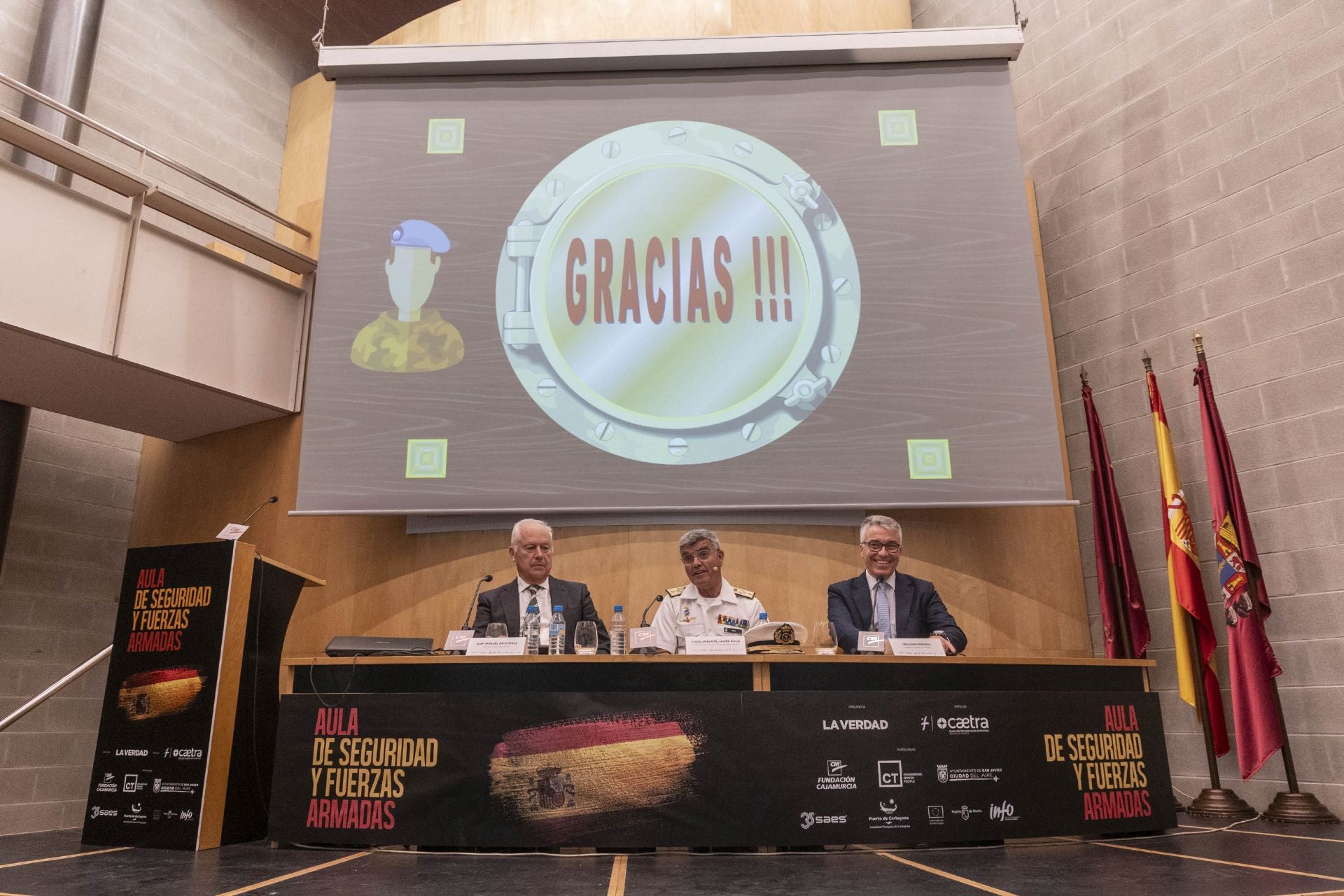 El foro sobre seguridad y fuerzas armadas en Cartagena, en imágenes