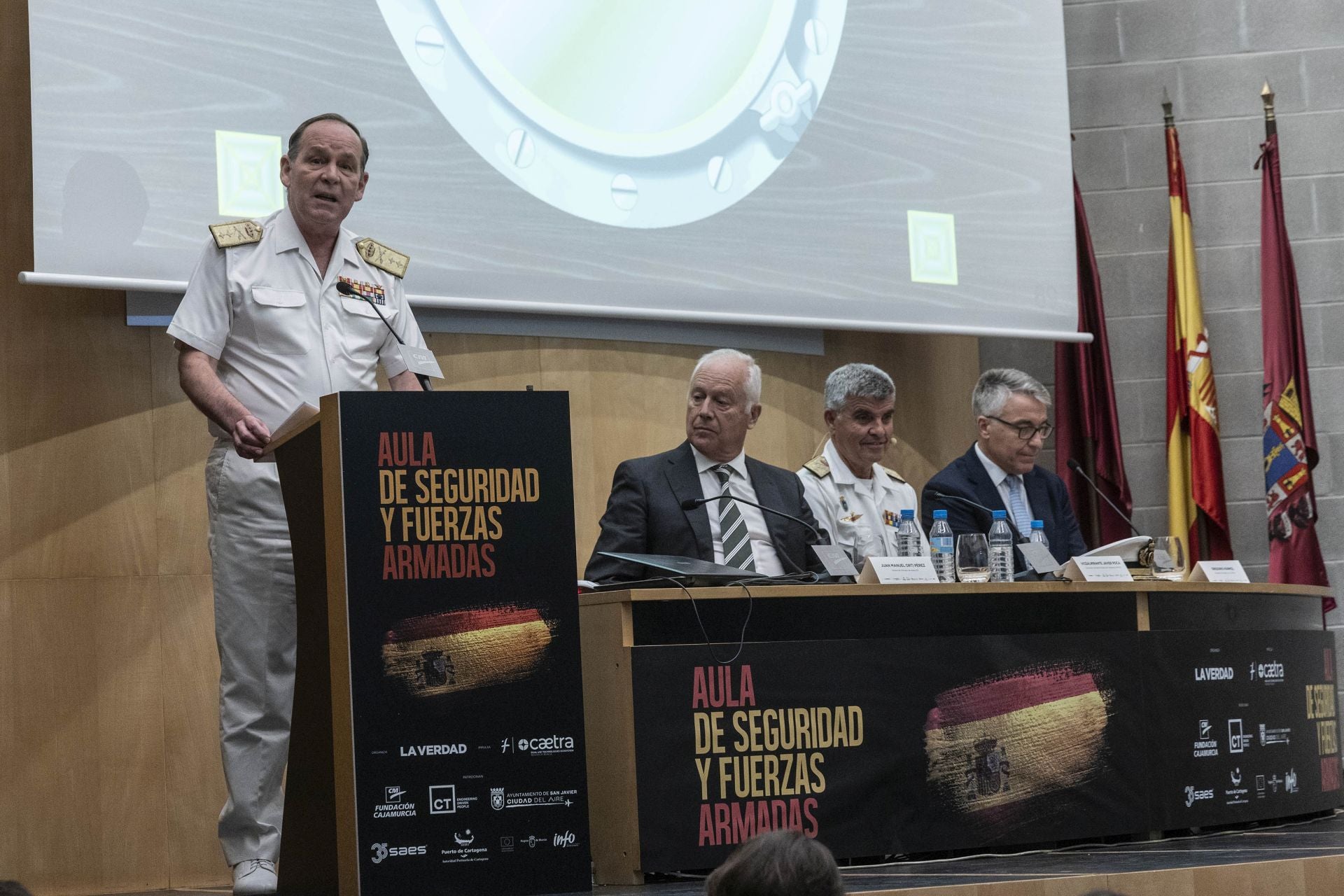 El foro sobre seguridad y fuerzas armadas en Cartagena, en imágenes