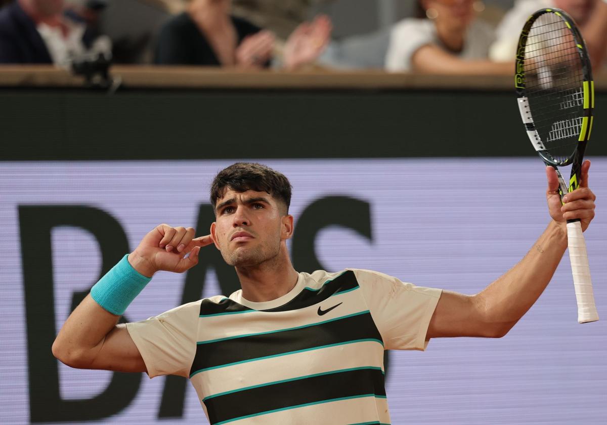 Carlos alcaraz sobrevive a la noche parisina y doblega a un excelente dzumhur | la verdad