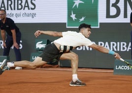 Carlos Alcaraz, en el anterior partido de Roland Garros.