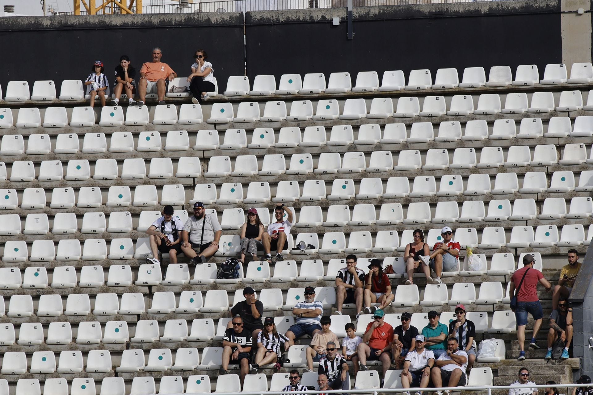 La derrota del Cartagena frente al Mirandés, en imágenes
