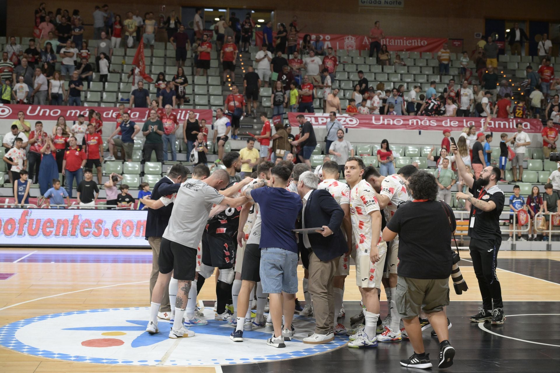 ElPozo-Peñiscola (6-3), en imágenes