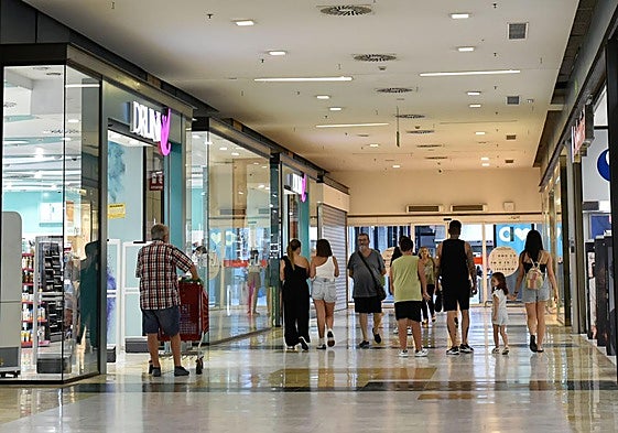 Imagen del centro comercial Thader de Murcia.