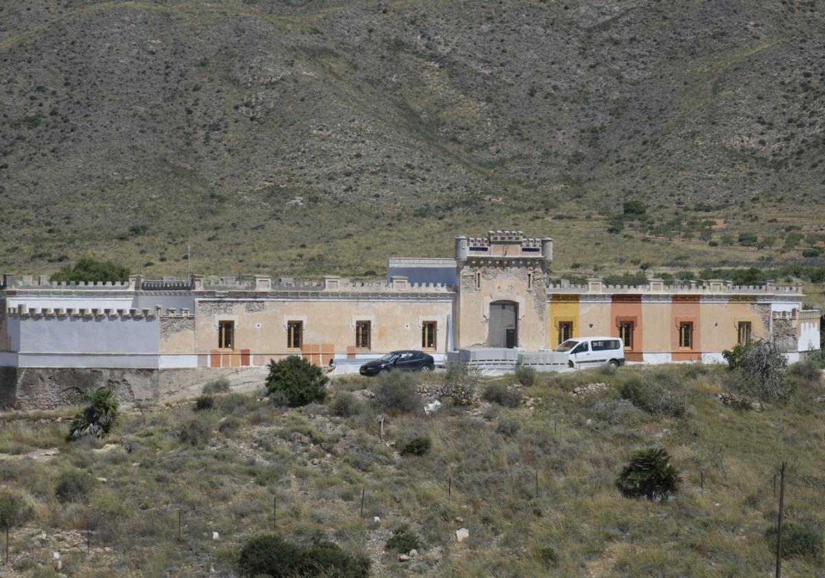 La rehabilitación del cuartel de campillo de adentro, en cartagena, como 'cohousing' recibe 246. 000 euros | la verdad