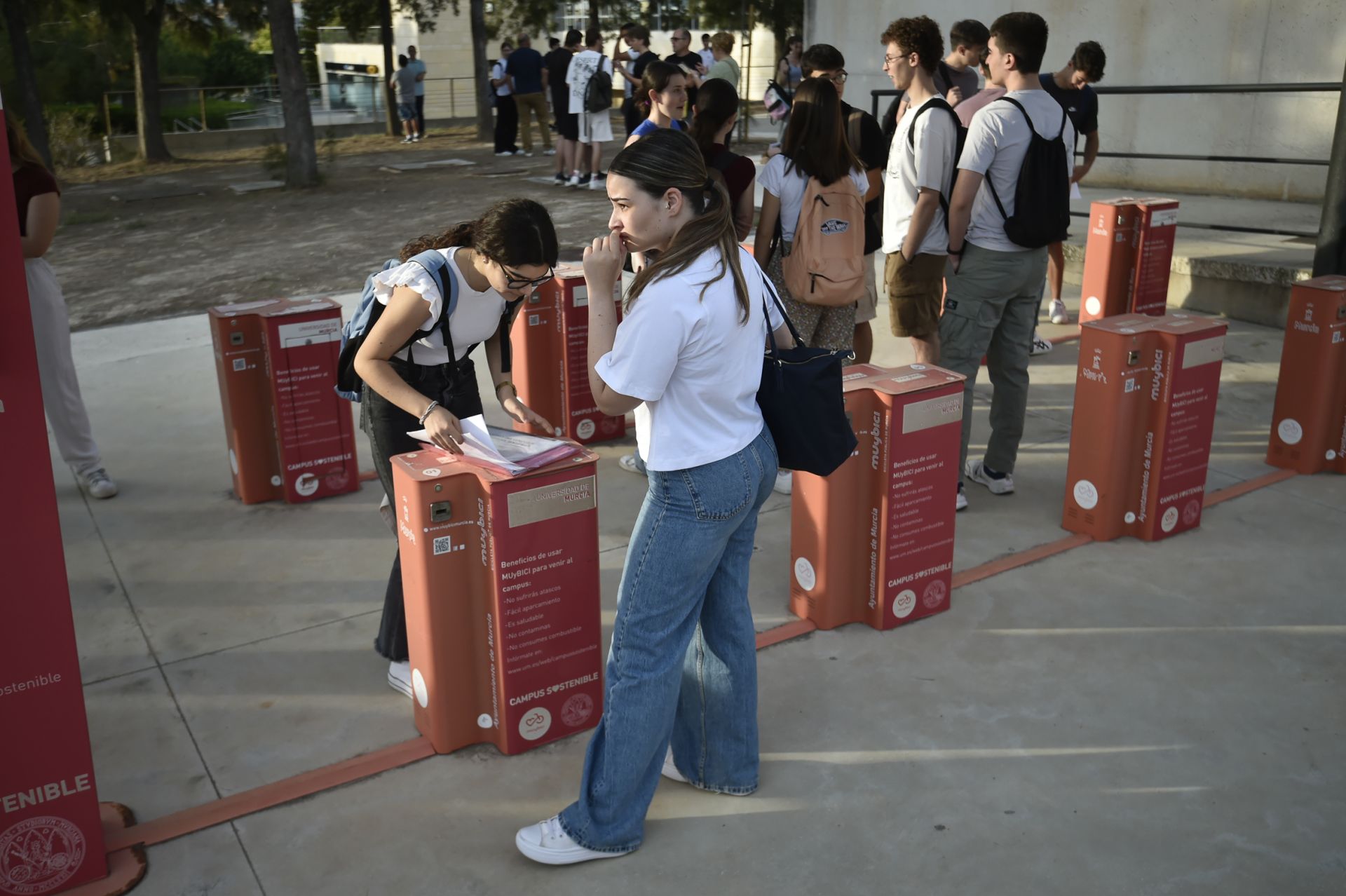 Los alumnos de la Región de Murcia afrontan los primeros exámenes de la PAU, en imágenes