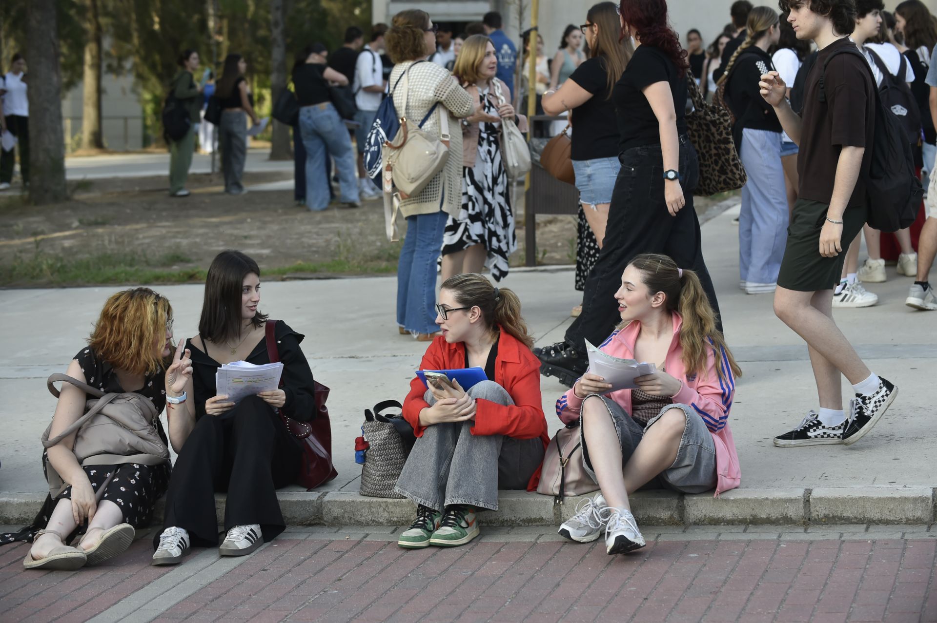 Los alumnos de la Región de Murcia afrontan los primeros exámenes de la PAU, en imágenes