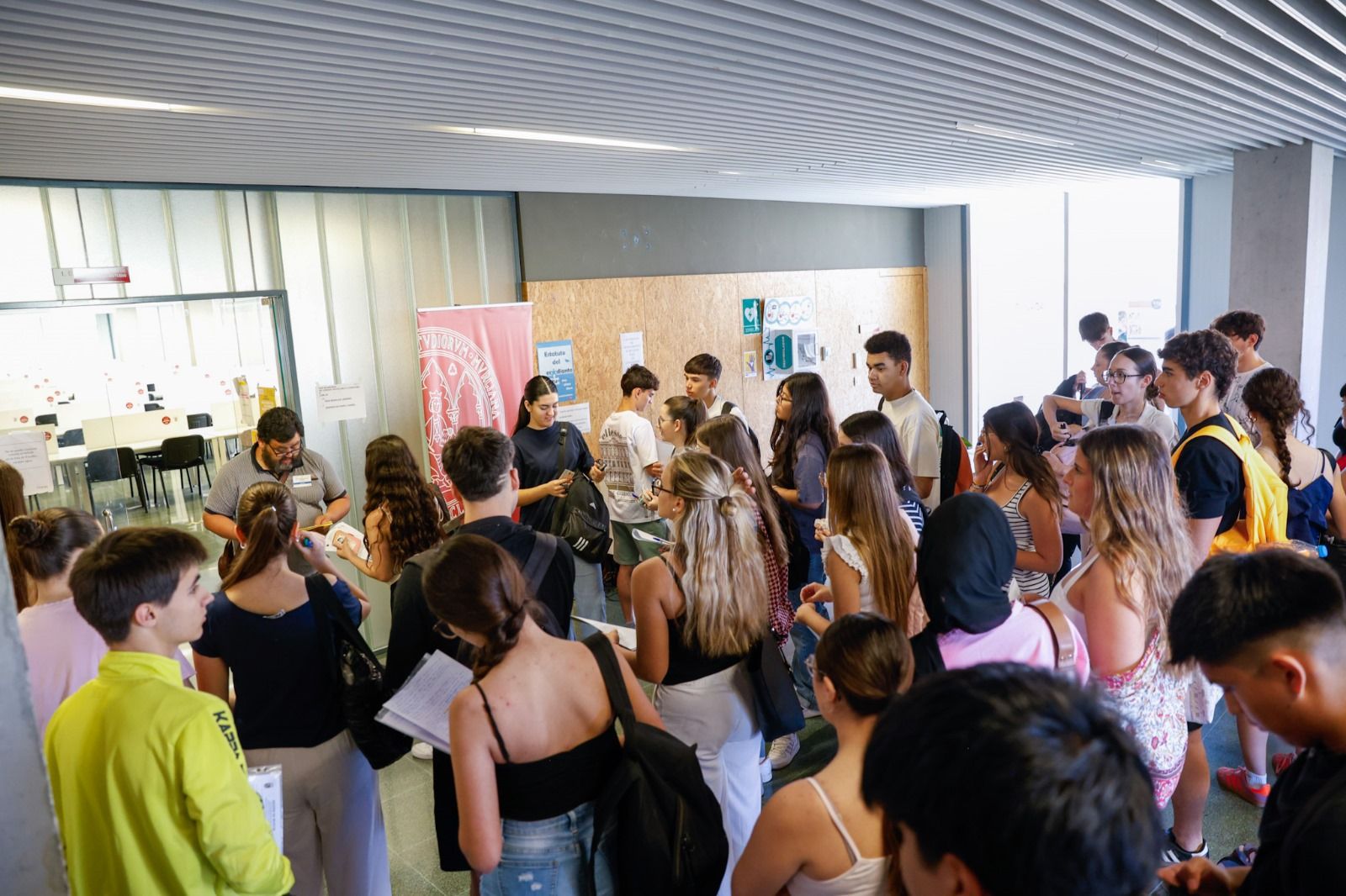 Los alumnos de la Región de Murcia afrontan los primeros exámenes de la PAU, en imágenes