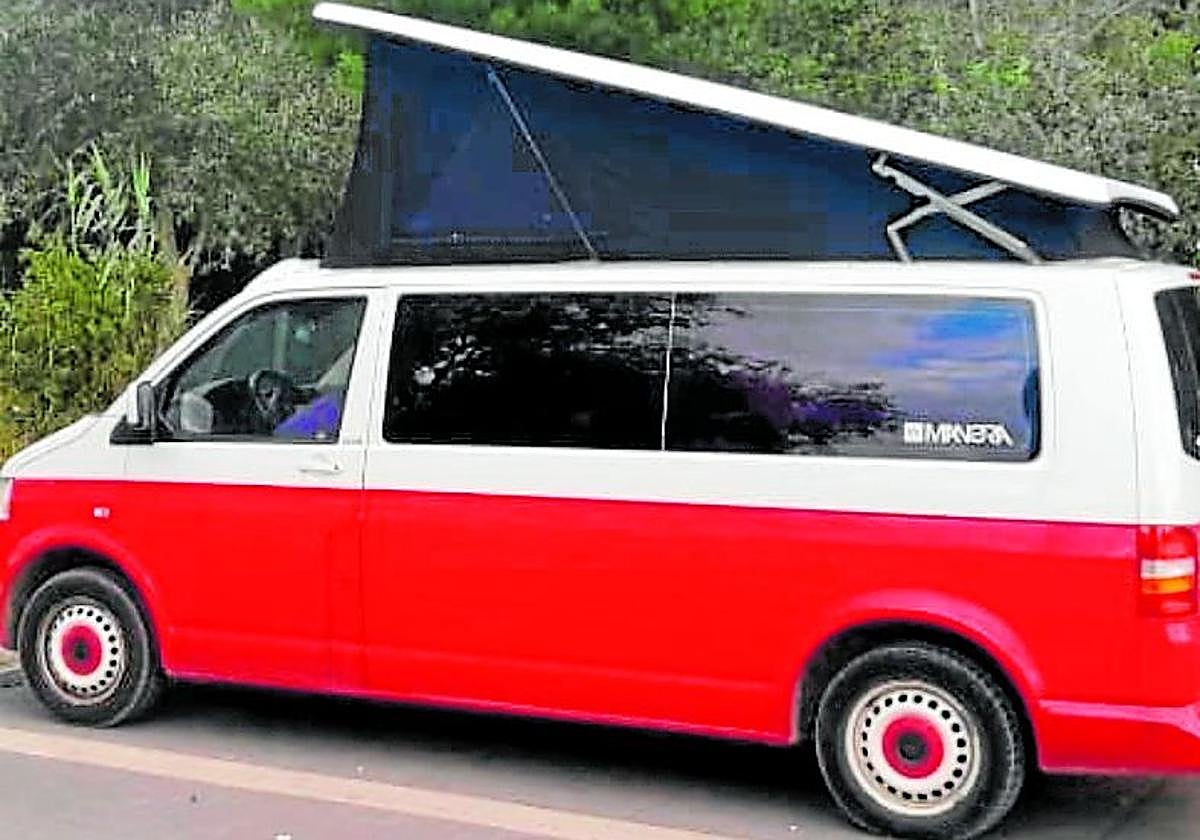 Imagen de la furgoneta camper que fue robada del taller.