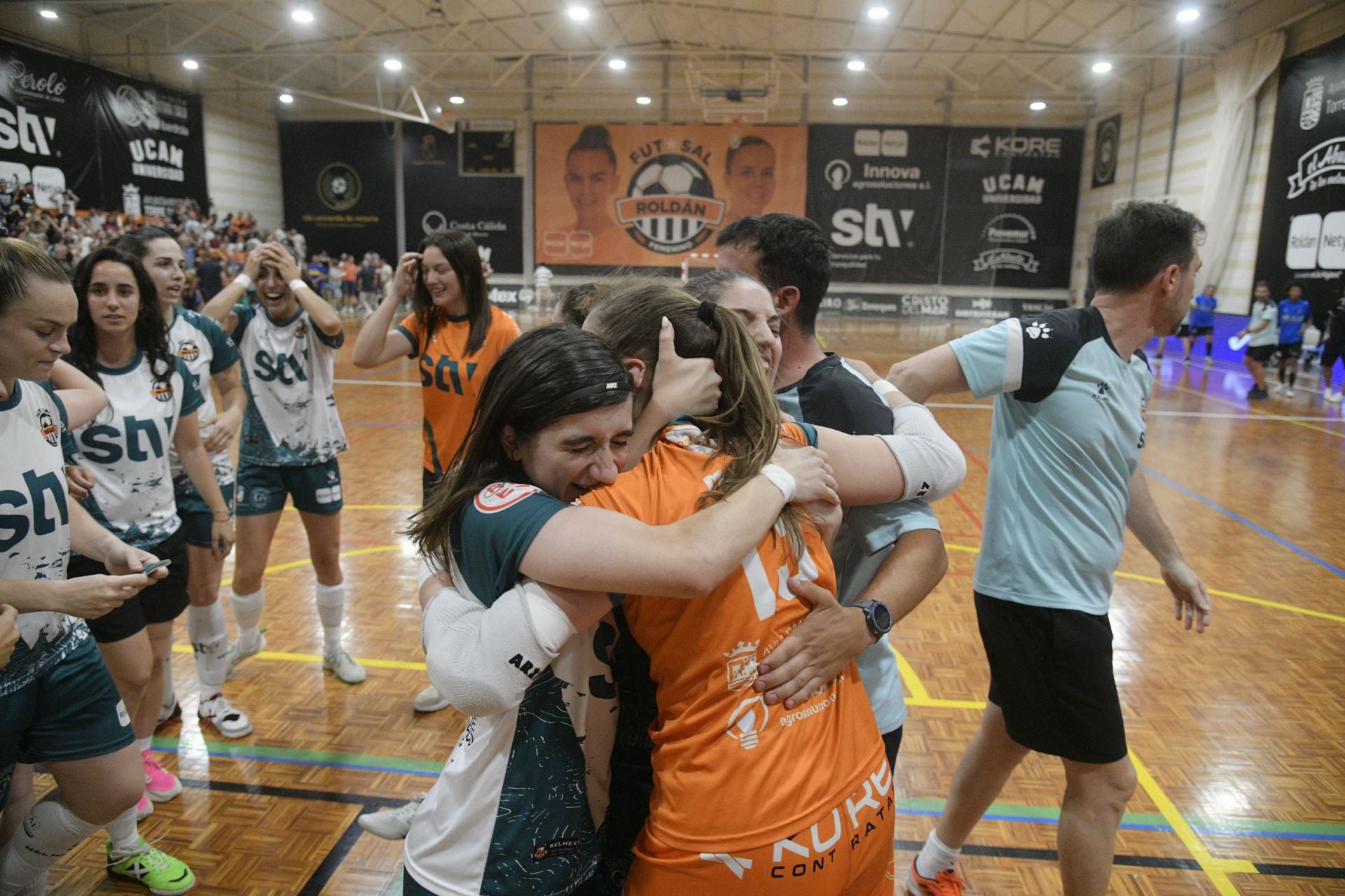 El STV Roldán tumba al Torreblanca (4-4), en imágenes