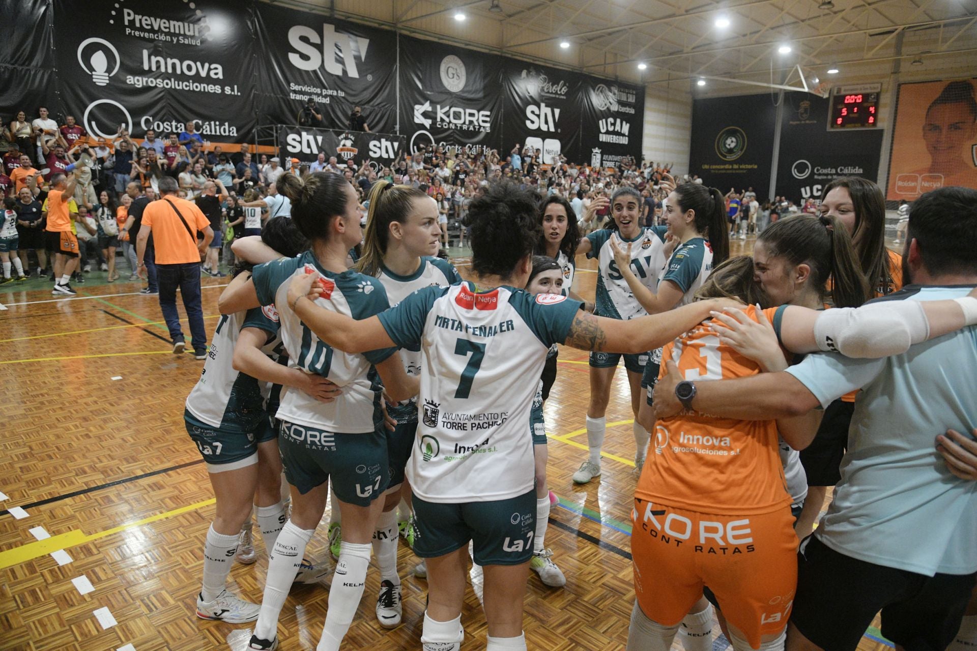 El STV Roldán tumba al Torreblanca (4-4), en imágenes