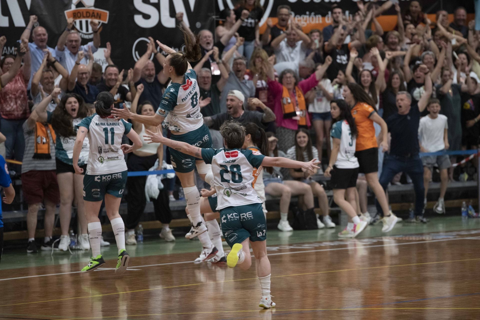 El STV Roldán tumba al Torreblanca (4-4), en imágenes