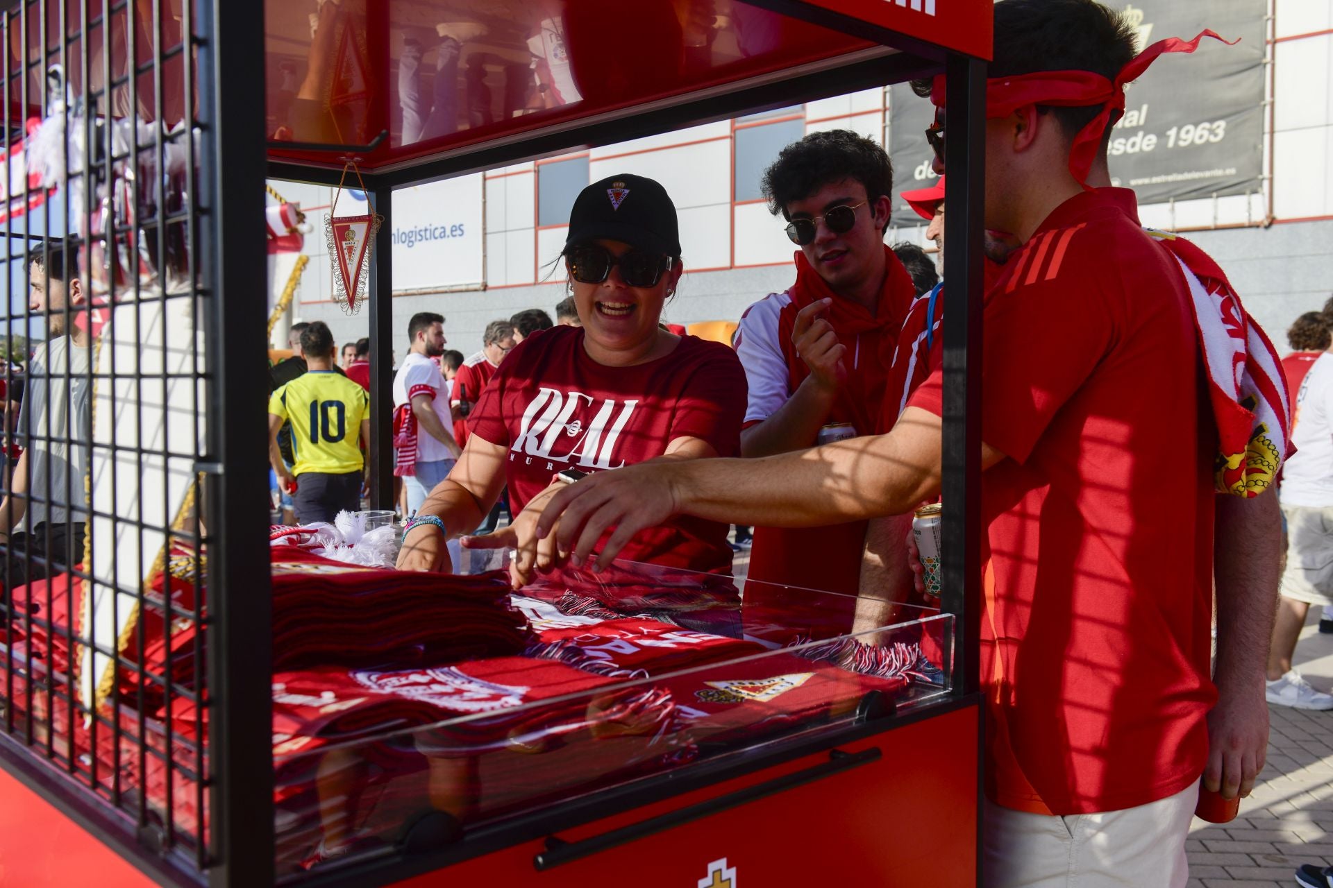 El ambiente previo al Real Murcia - Nàstic, en imágenes