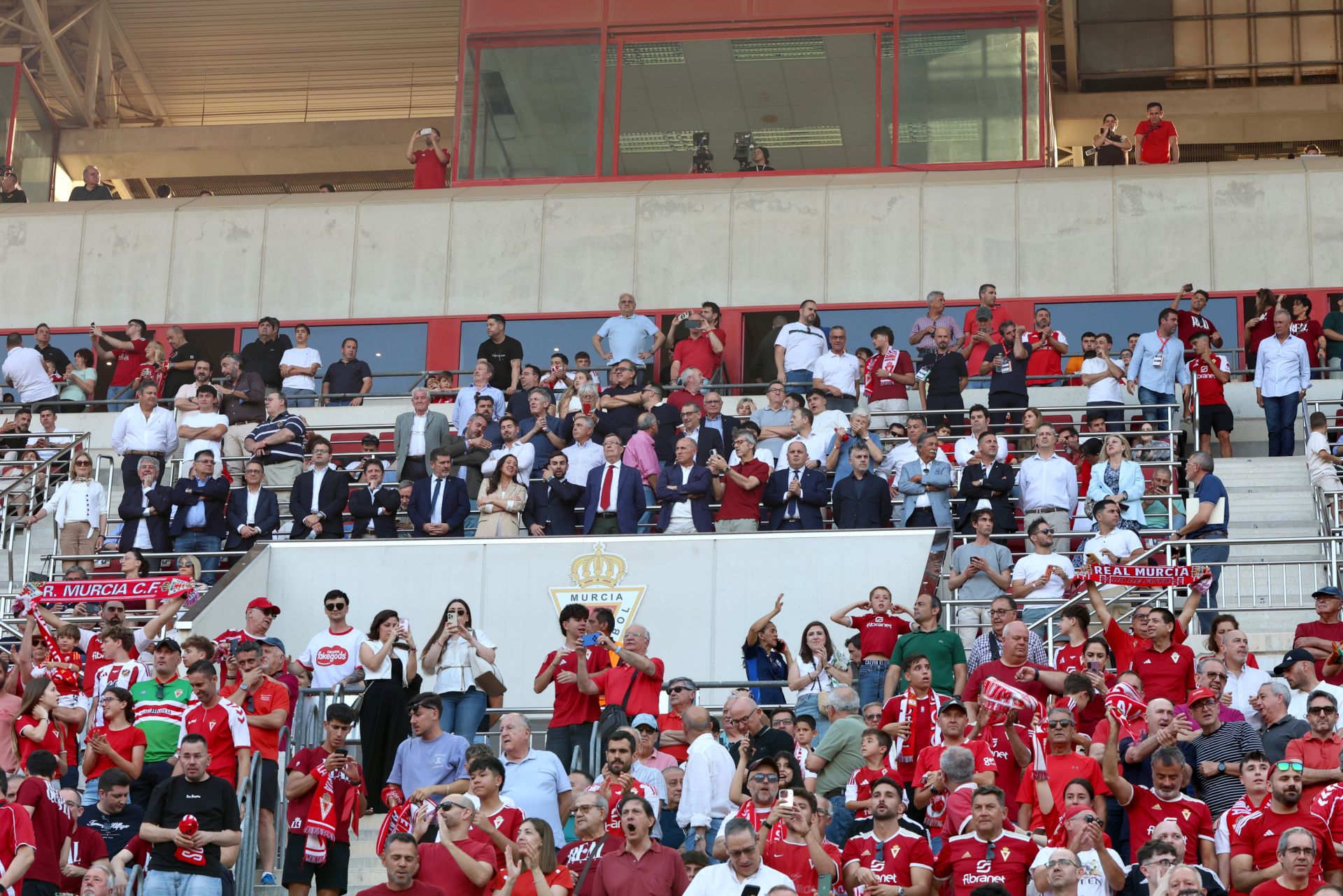 La derrota del Real Murcia frente al Nàstic, en imágenes