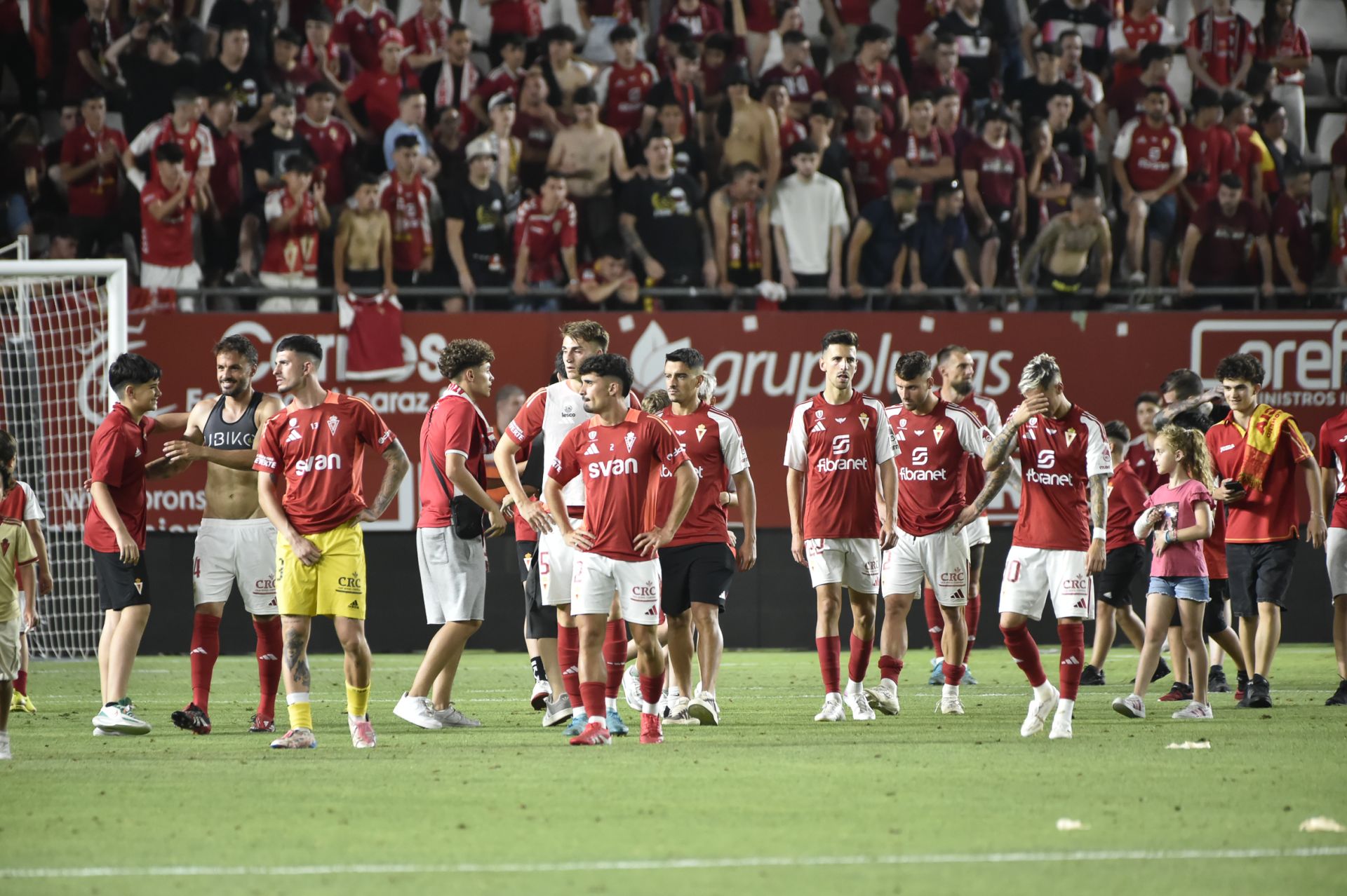 La derrota del Real Murcia frente al Nàstic, en imágenes