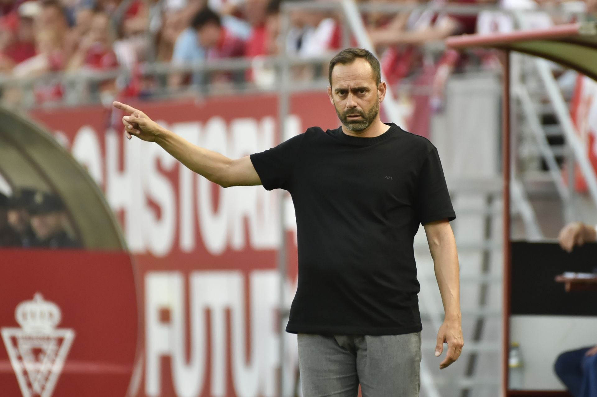 La derrota del Real Murcia frente al Nàstic, en imágenes