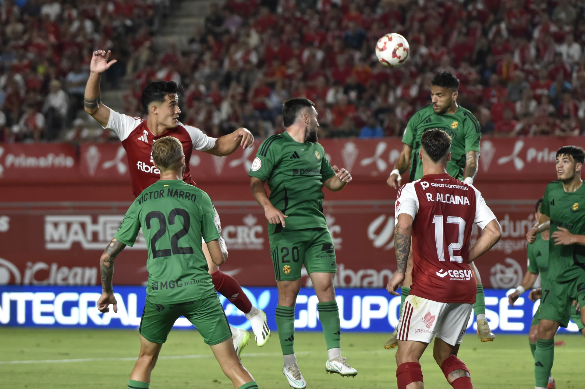 La derrota del Real Murcia frente al Nàstic, en imágenes