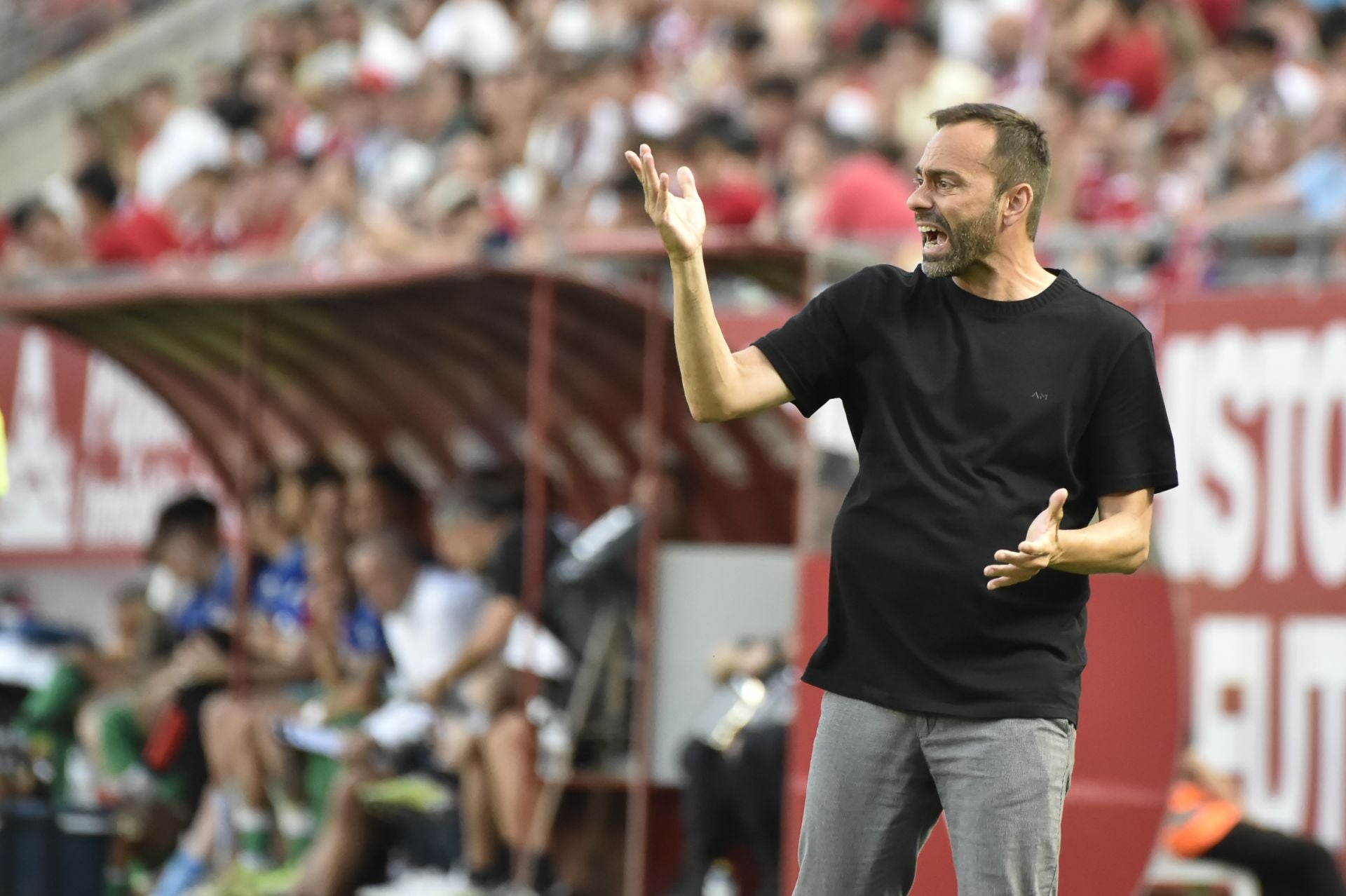 La derrota del Real Murcia frente al Nàstic, en imágenes