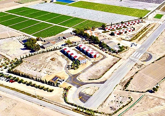 Fotografía aérea del aeródromo de Totana.