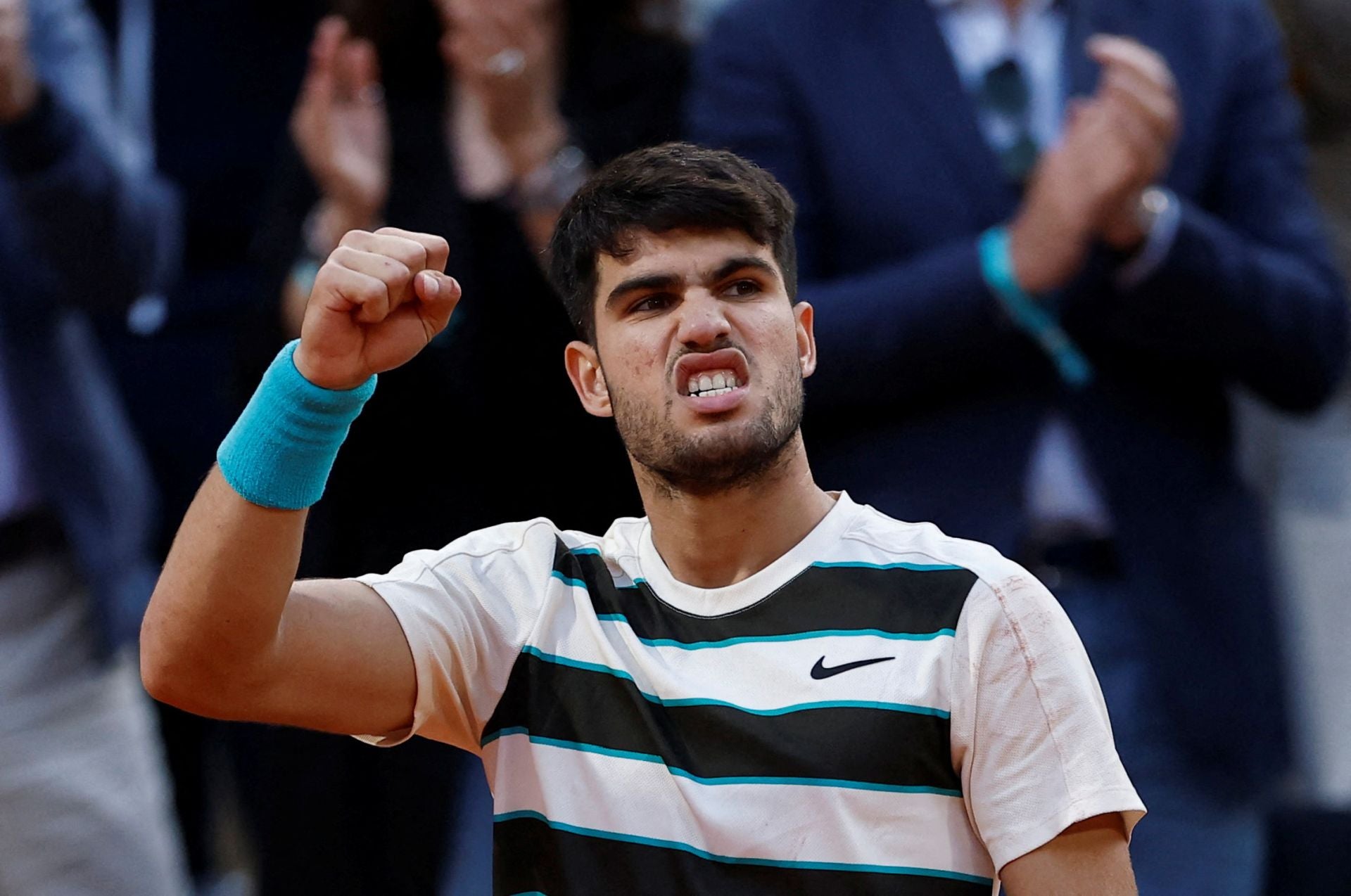 La celebración de Carlos Alcaraz tras ganar Roland Garros, en imágenes