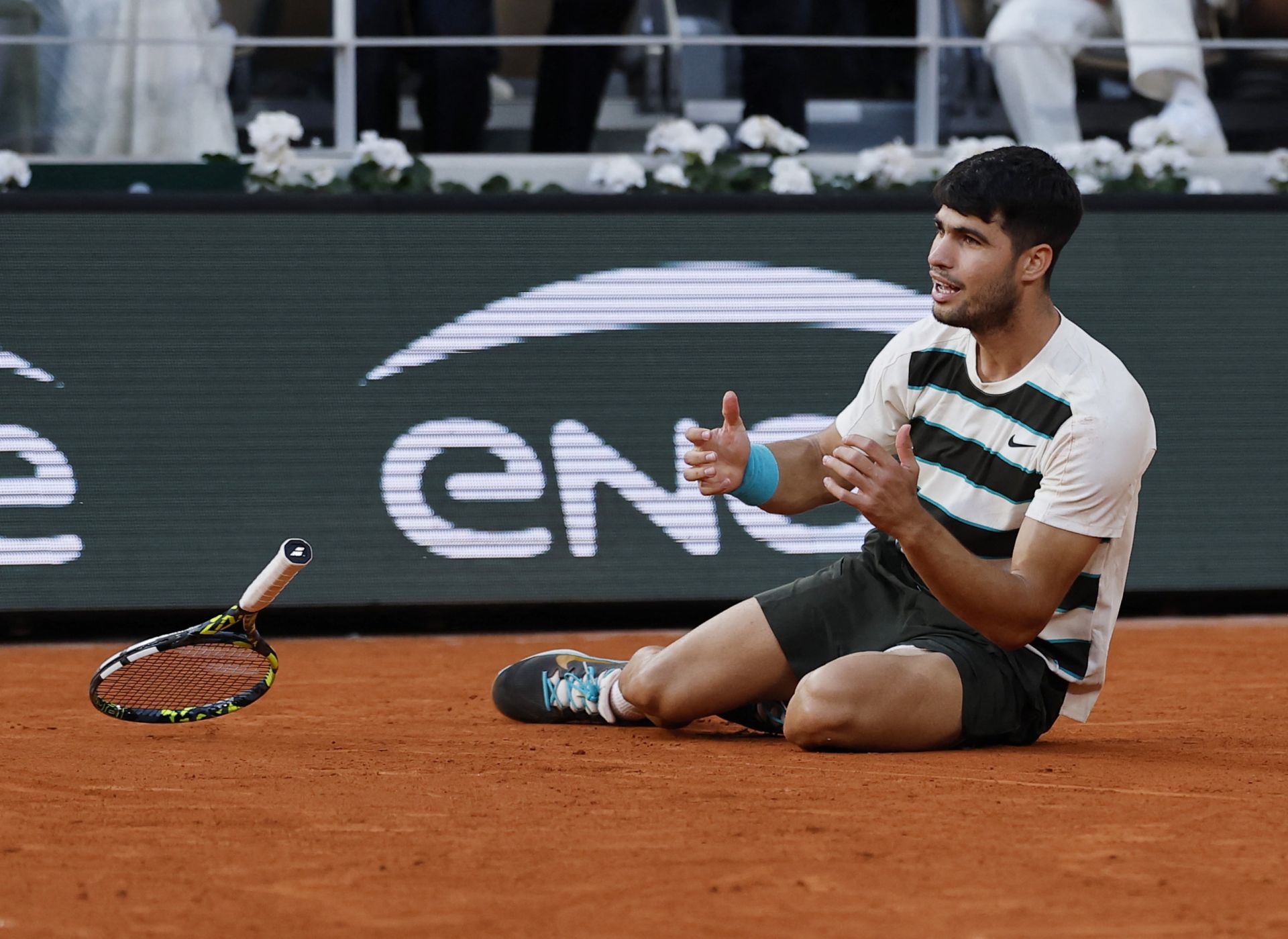 La celebración de Carlos Alcaraz tras ganar Roland Garros, en imágenes