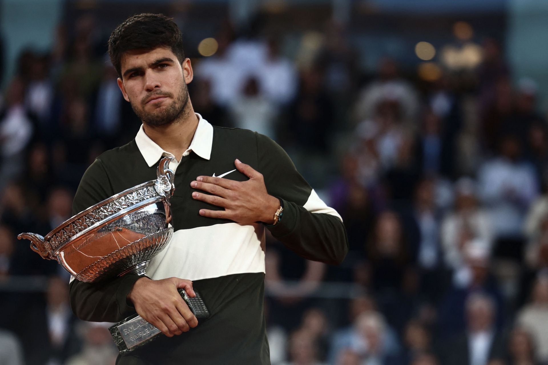 La celebración de Carlos Alcaraz tras ganar Roland Garros, en imágenes