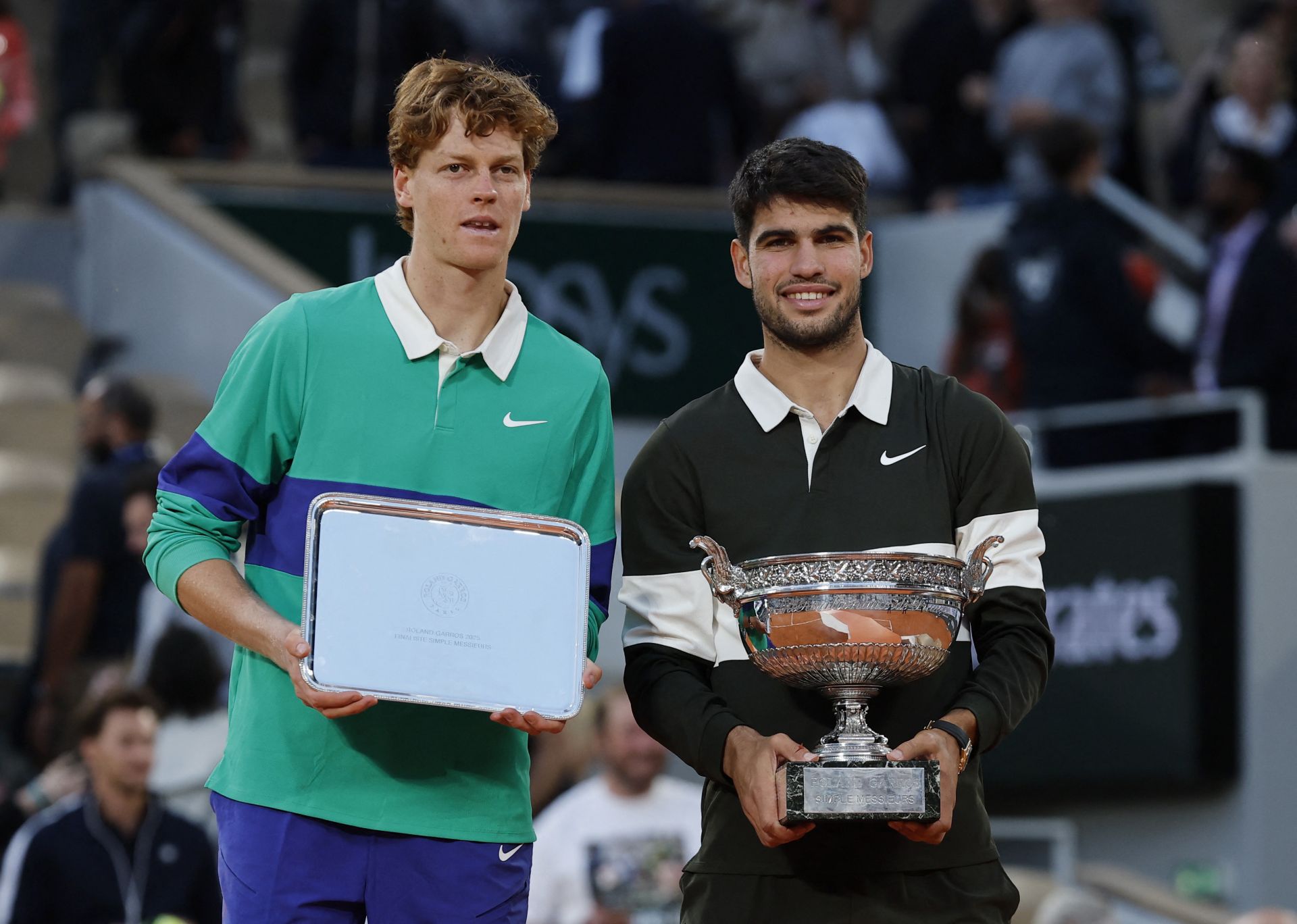 La celebración de Carlos Alcaraz tras ganar Roland Garros, en imágenes