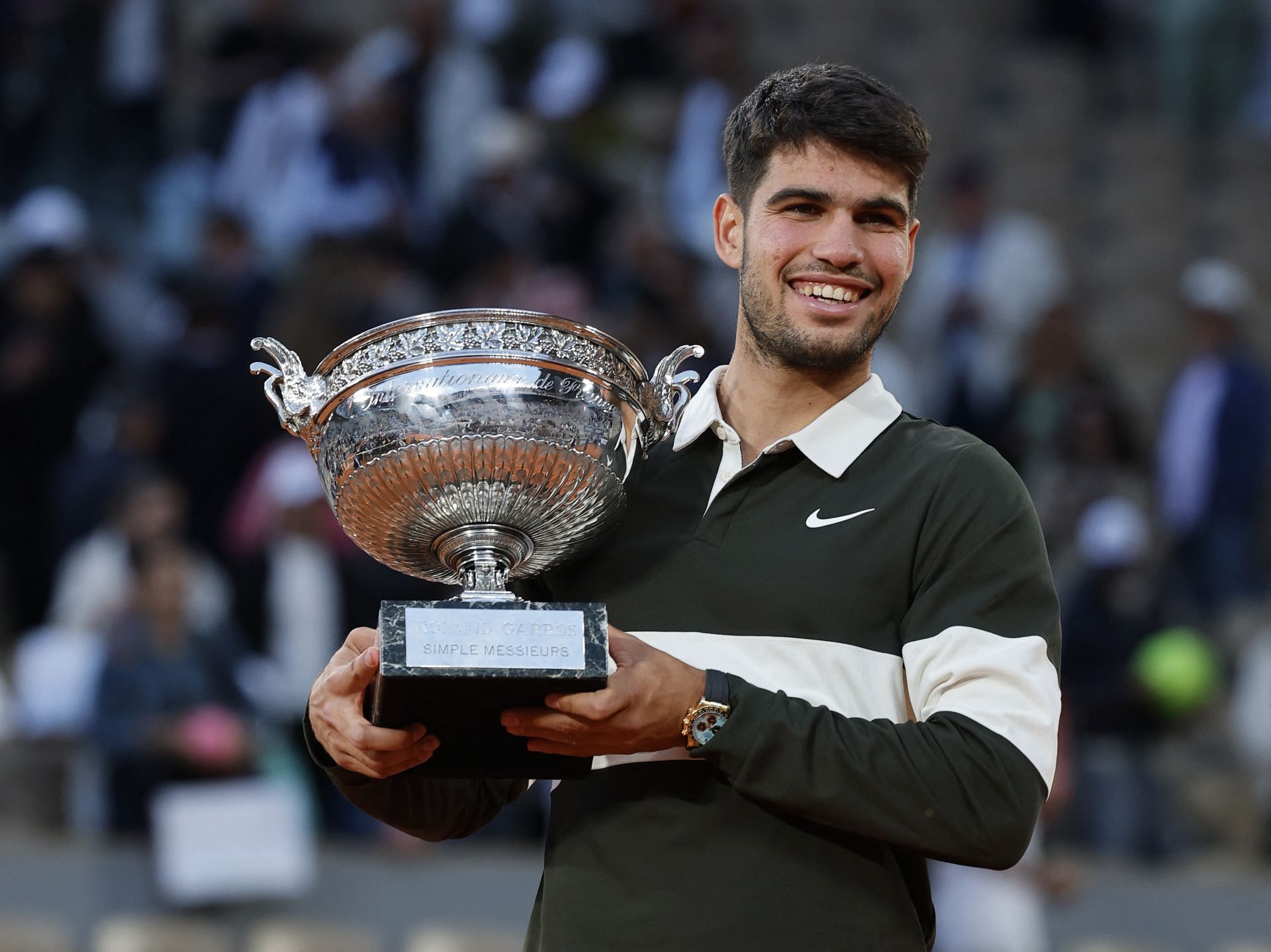 La celebración de Carlos Alcaraz tras ganar Roland Garros, en imágenes