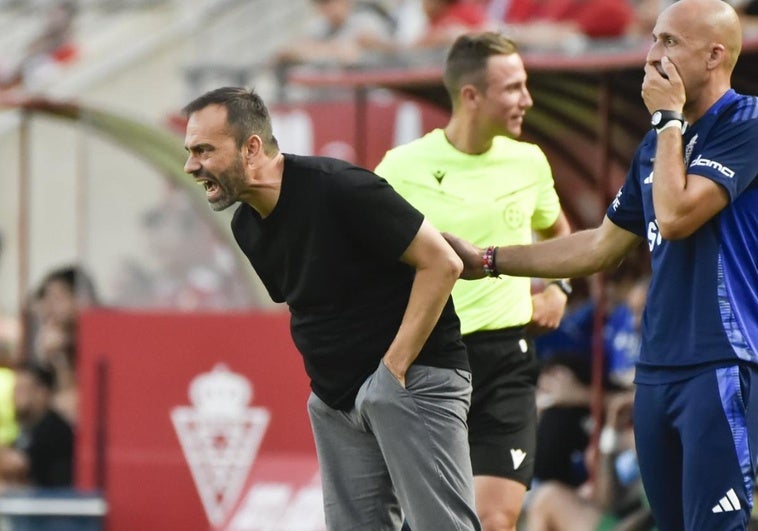 Los reproches para Fran Fernández crecen tras el batacazo inesperado del Real Murcia