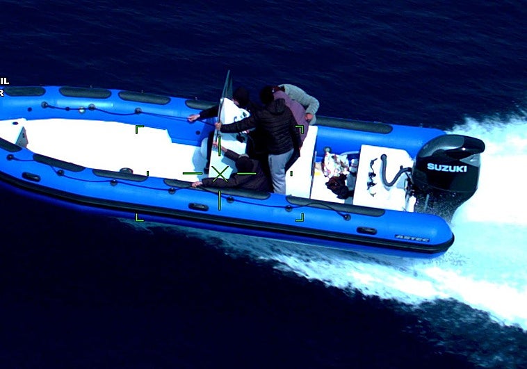 Una de las lanchas que utilizaban los detenidos.