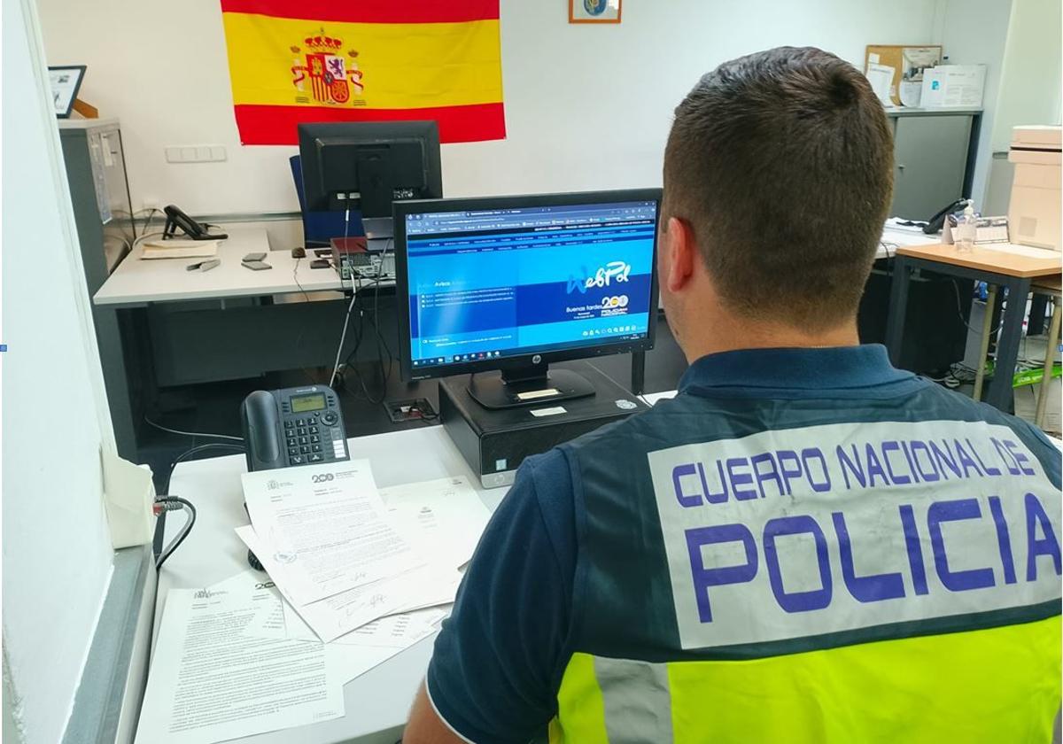 Un agente de la Policía Nacional, en una imagen de archivo.