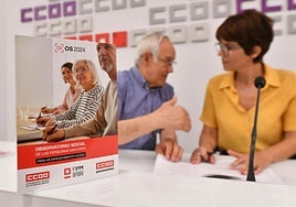Jesús Sepúlveda y Teresa Fuentes, en la manaña de este miércoles, en la presentación del libro del Observatorio Social de las Personas Mayores 2024 de CC OO.