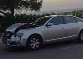 El estado del vehículo con el que embistieron al de la Policía.