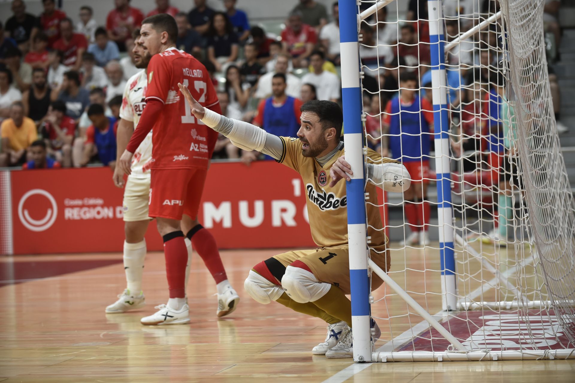 Las imágenes de ElPozo - Jimbee (3-2)