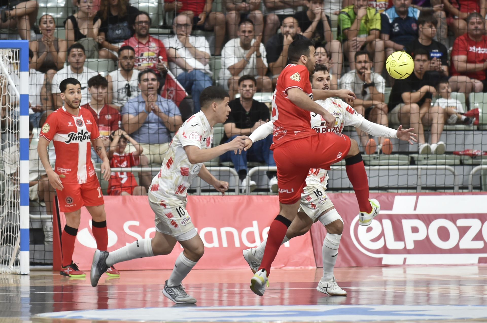 Las imágenes de ElPozo - Jimbee (3-2)