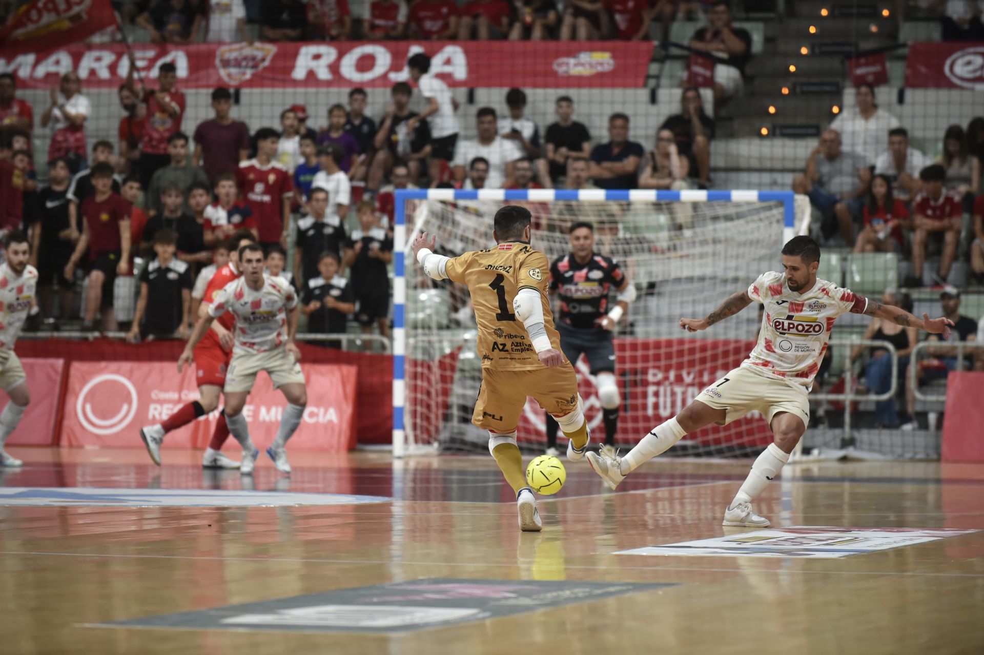 Las imágenes de ElPozo - Jimbee (3-2)