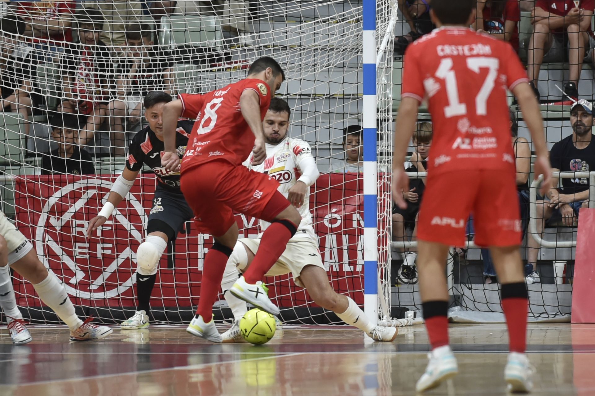 Las imágenes de ElPozo - Jimbee (3-2)