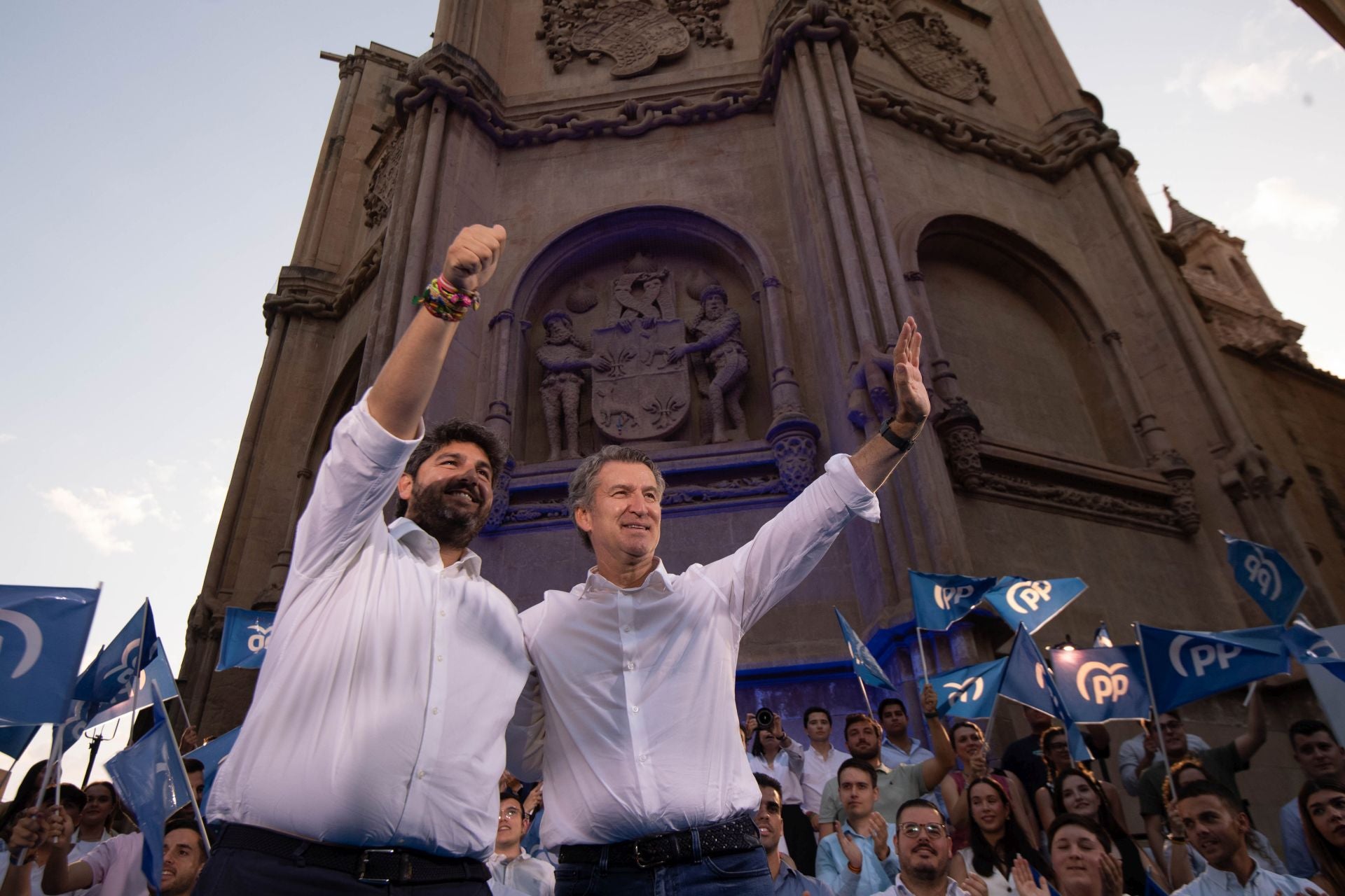 En imágenes, el acto de Feijóo a Murcia