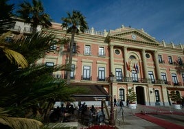 Fachada del Ayuntamiento de Murcia.