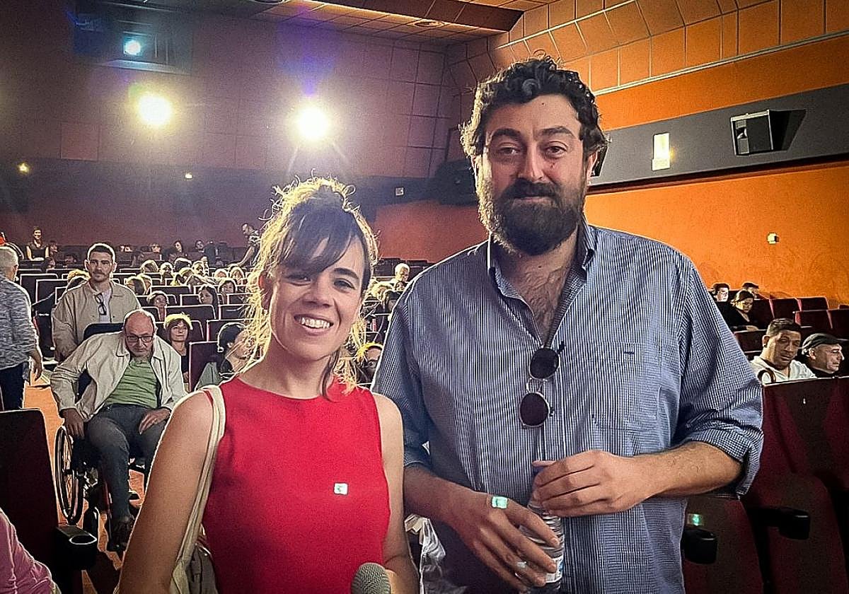 Los directores del documental, Ligia Pájaro y Vicente Navarro, en el Festival DocsValència 2023.