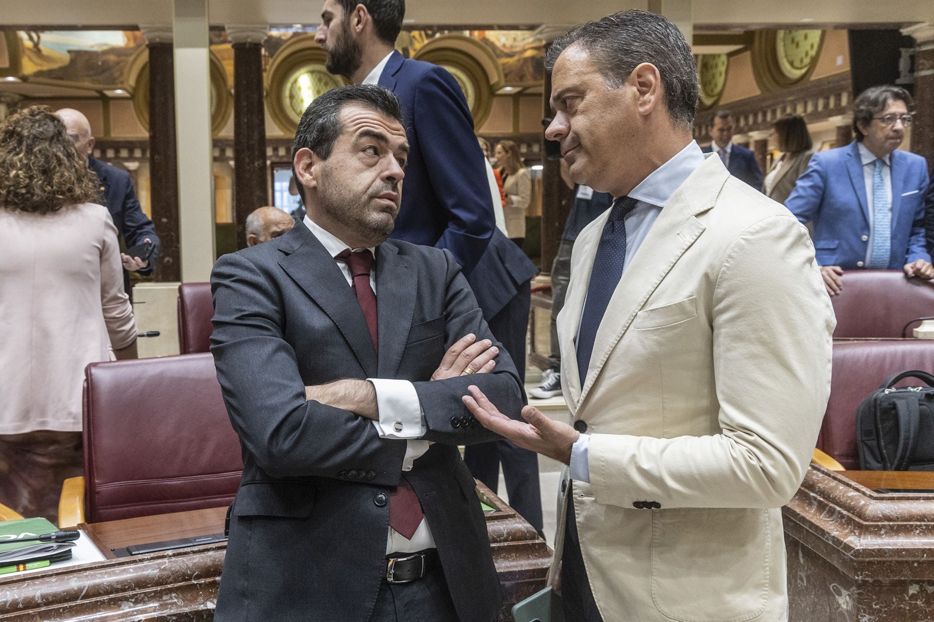 La aprobación del techo de gasto de la Comunidad para 2025, en imágenes