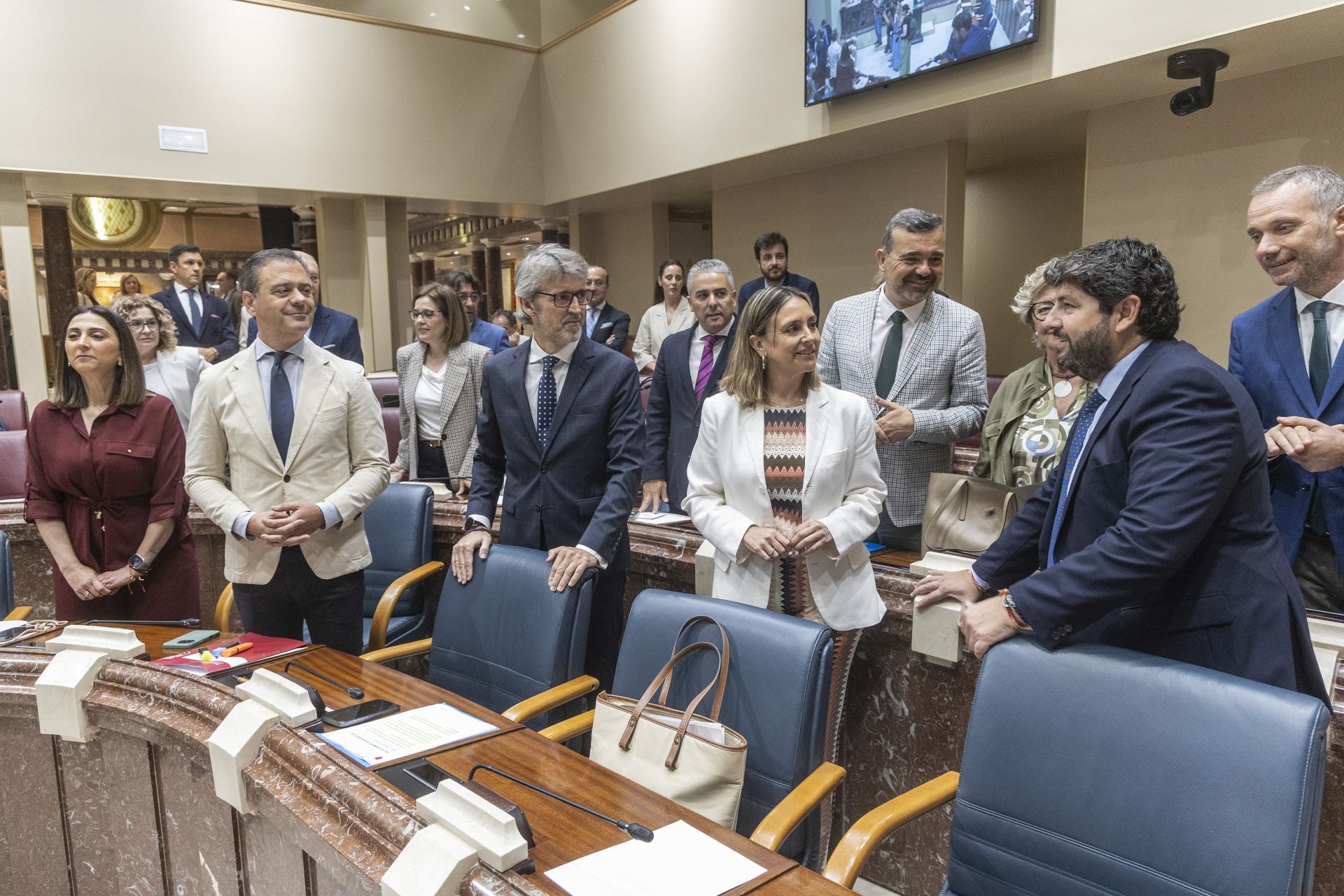 La aprobación del techo de gasto de la Comunidad para 2025, en imágenes