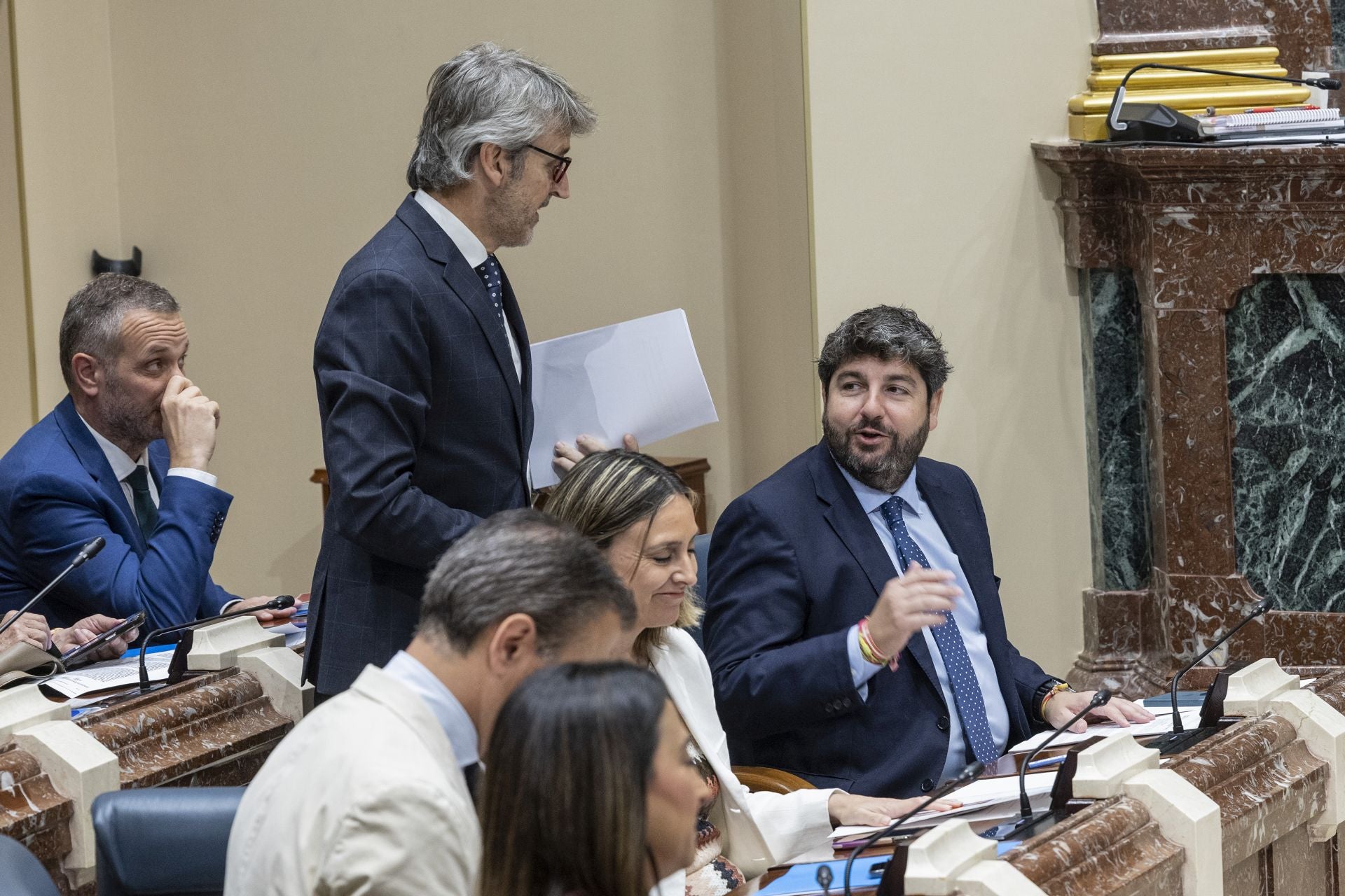 La aprobación del techo de gasto de la Comunidad para 2025, en imágenes