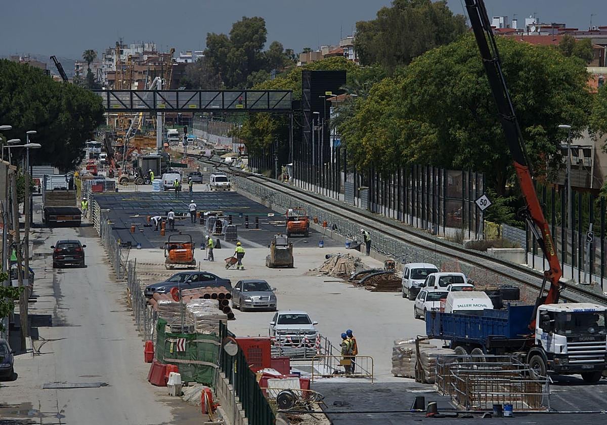 Obras del soterramiento de las vías del AVE en Murcia, que la UCO vincula a una de las adjudicaciones por las que Ábalos habría recibido mordidas.
