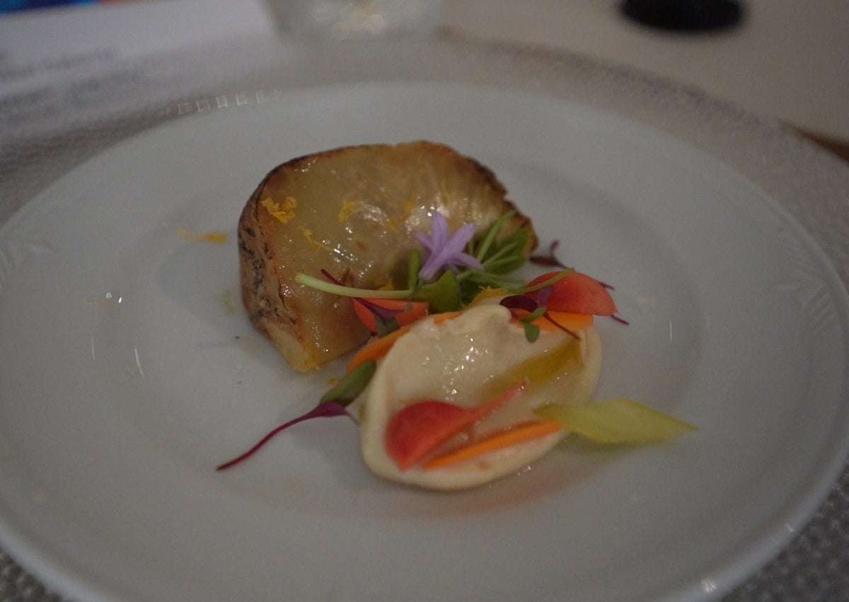 Imagen secundaria 1 - Creaciones del chef Juan Miguel López Baquero inspiradas en los cuadros de los pintores invitados.