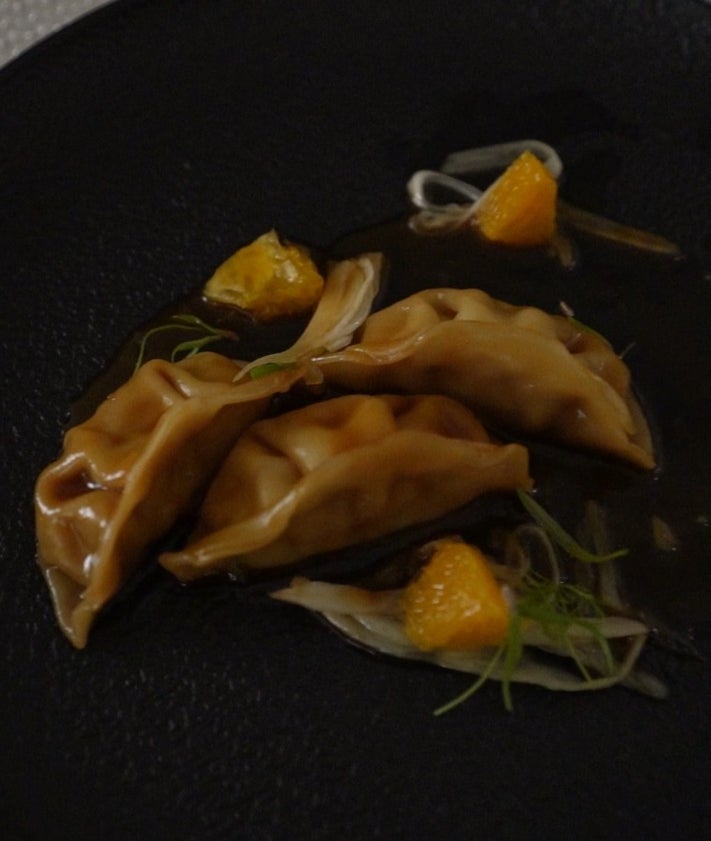 Imagen secundaria 2 - Creaciones del chef Juan Miguel López Baquero inspiradas en los cuadros de los pintores invitados. 
