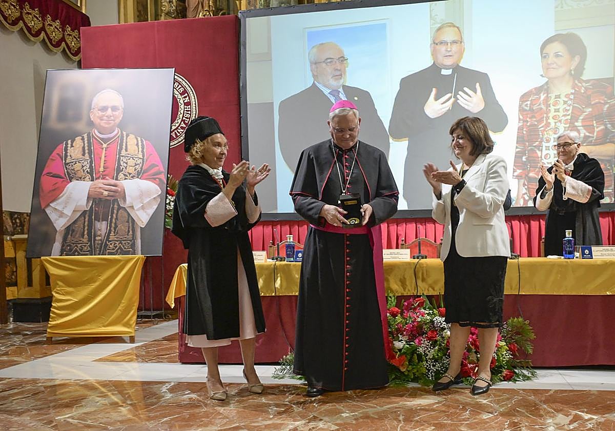 Los actos conmemorativos de San Antonio de Padua en la UCAM, en imágenes