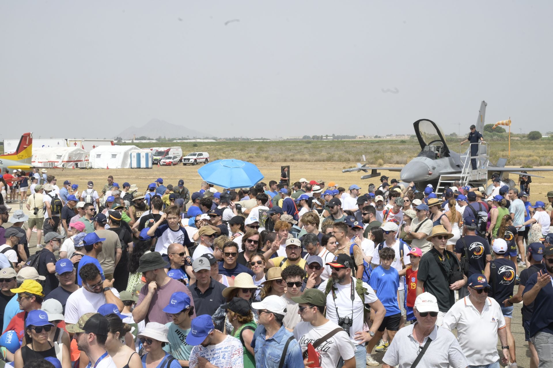 Las imágenes de la exhibición de aviones del festival Aire 25