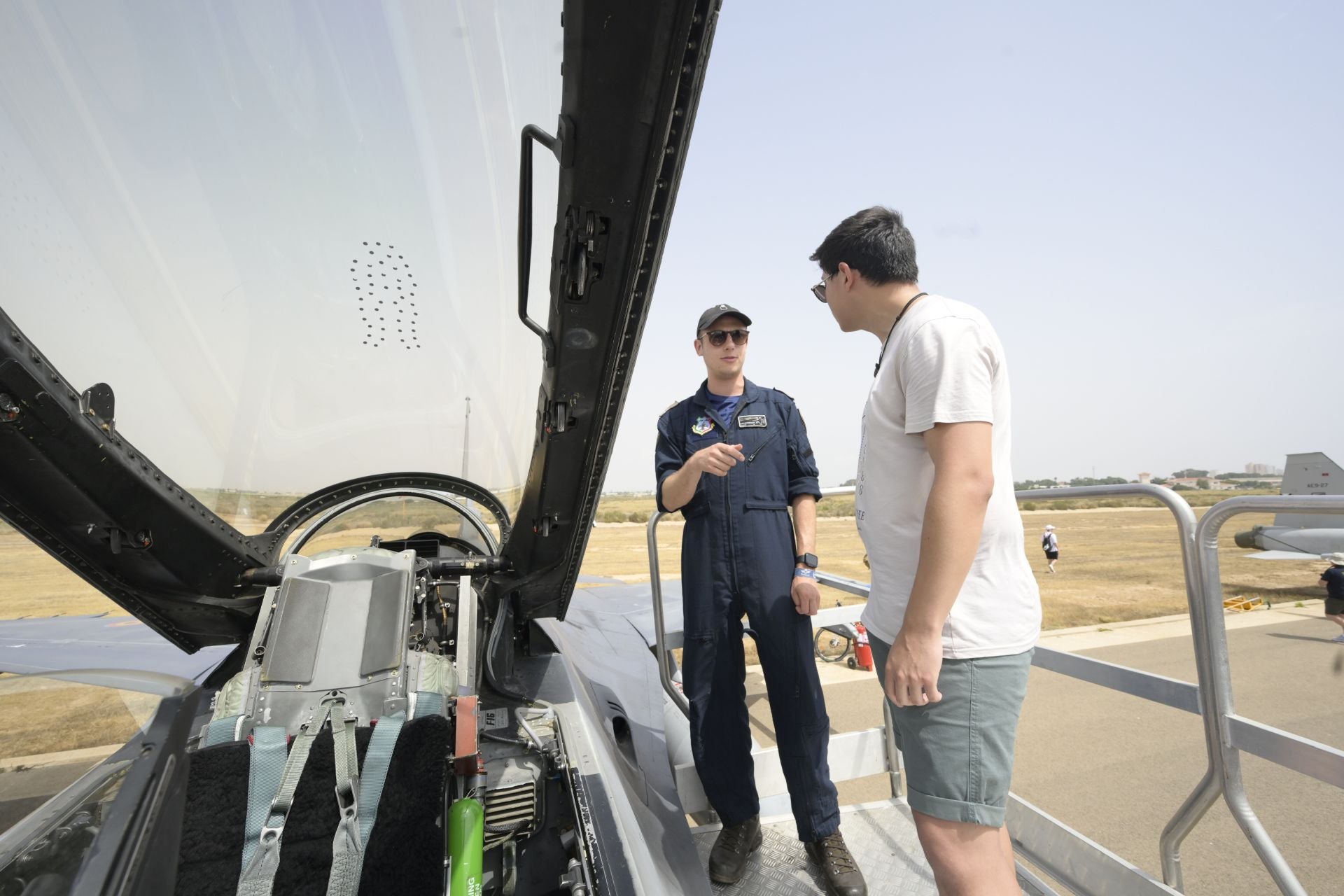 Las imágenes de la exhibición de aviones del festival Aire 25